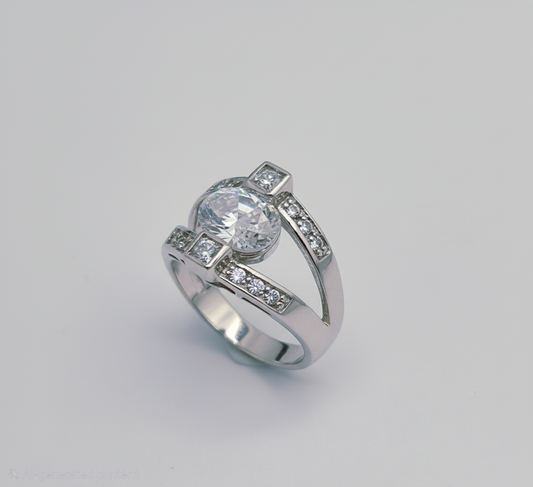 “Eternal Brilliance Ring" – 925 Silver Split-Band Power Solitaire
