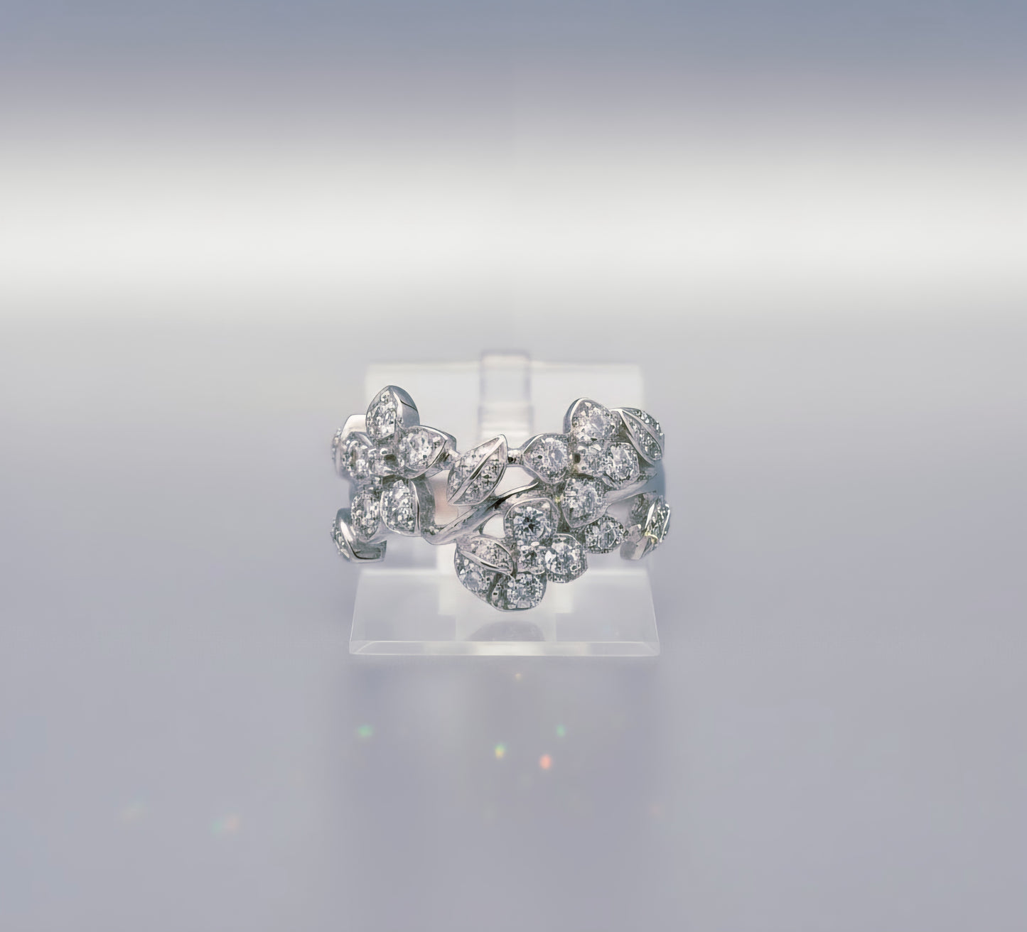 “Blooming Garden Band" – 925 Silver Floral Sparkle Ring