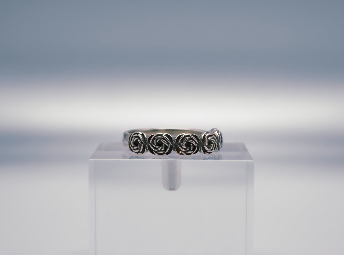 "Eternal Roseband Harmony Ring" – Vintage Sculpted Floral Band in 925 Silver