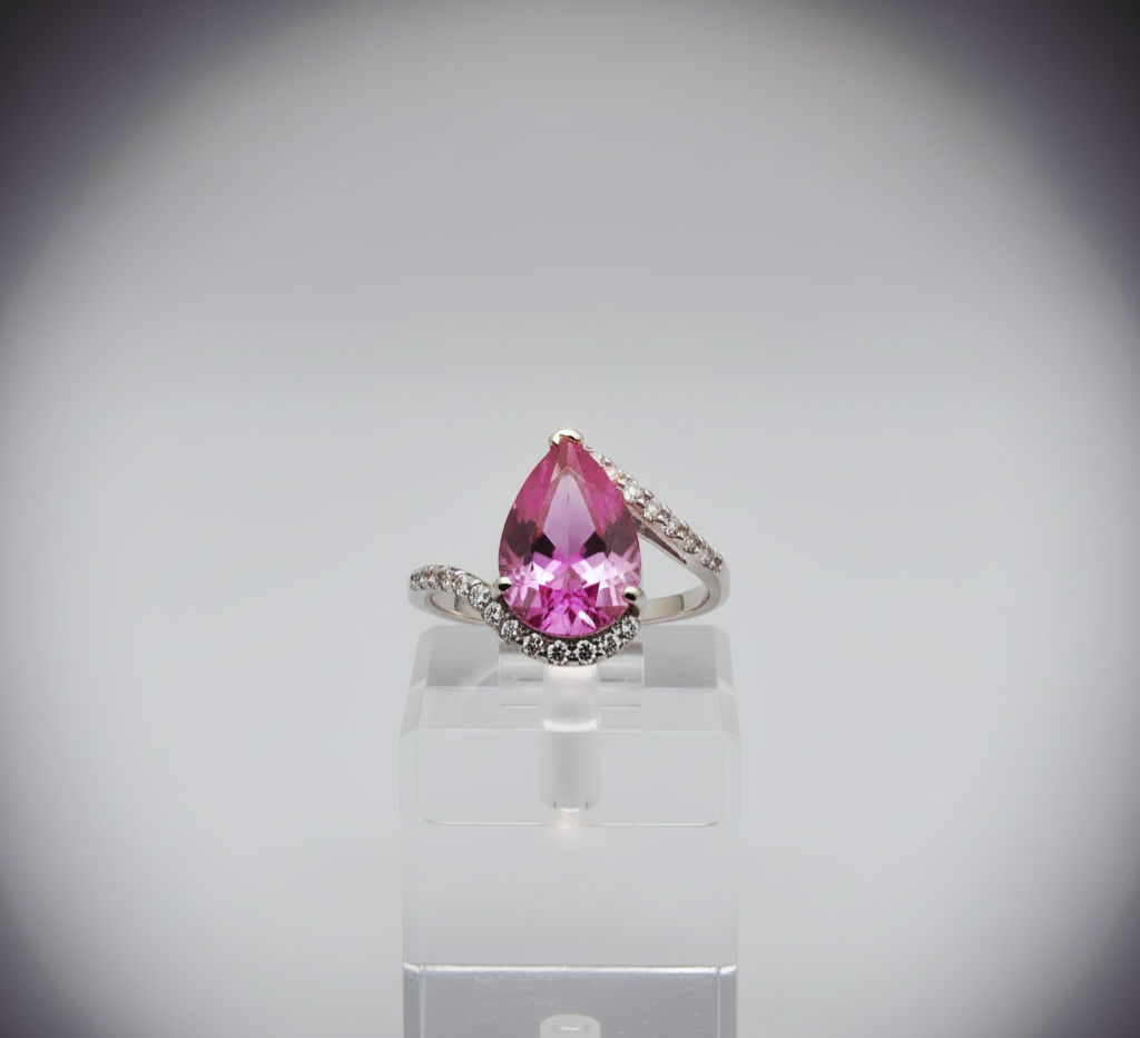 “Pear-Cut Pink Radiance Ring" – 925 Silver & Brilliant CZ Wrap Design