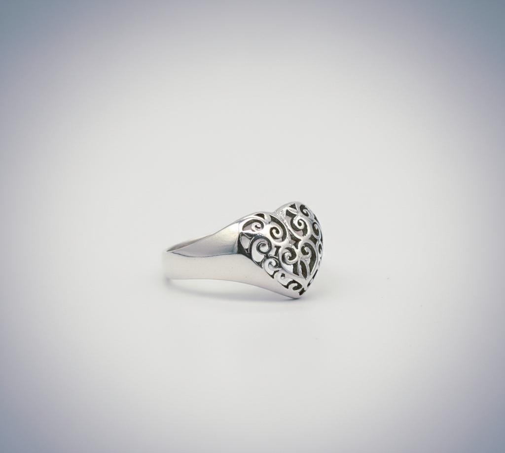 "Vintage Filigree Heart Ring" – 925 Sterling Silver by Illuzion Jewelry
