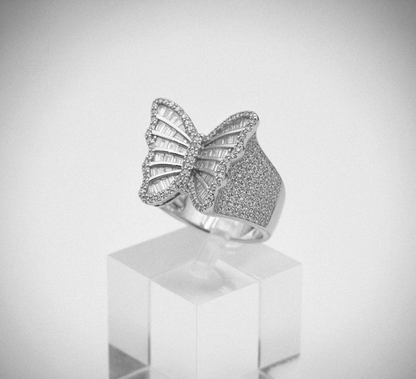 Magical Glow Butterfly Ring – 925 Sterling Silver Ultra-Luxury Sparkle Burst