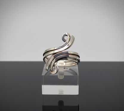 Fluid Motion Swirl Ring – Modern 925 Sterling Silver Statement Piece