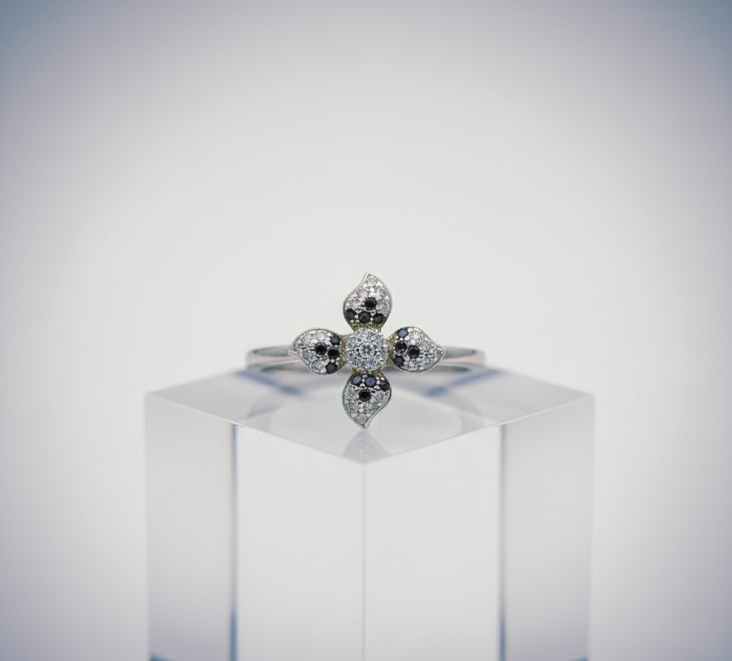 "Midnight Bloom Radiance Ring" – Dual-Tone Starflower in 925 Silver