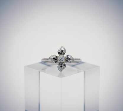 "Midnight Bloom Radiance Ring" – Dual-Tone Starflower in 925 Silver