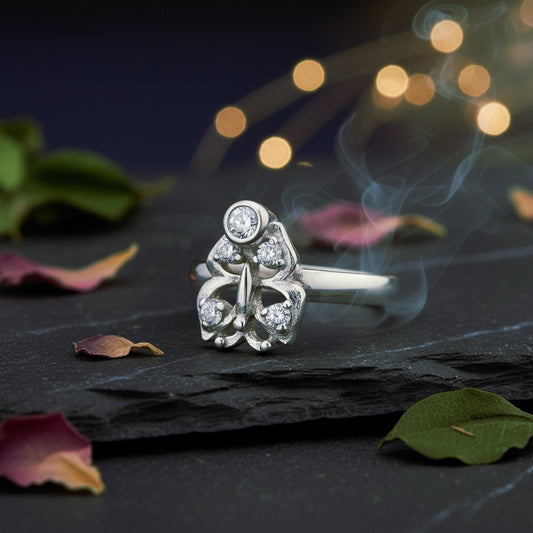 "Celestial Petal Stone"-Burst Ring – Sculpted 925 Silver