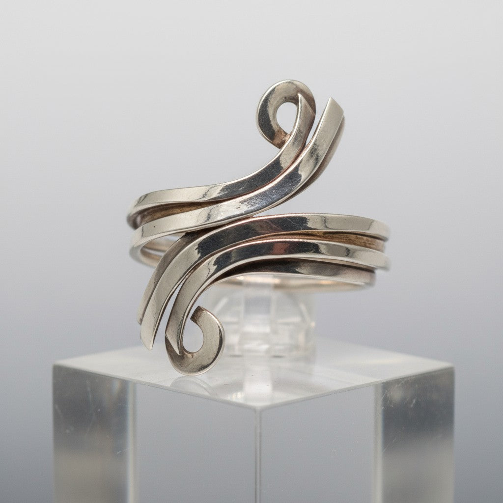Fluid Motion Swirl Ring – Modern 925 Sterling Silver Statement Piece