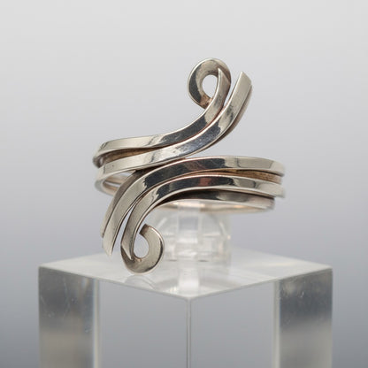 Fluid Motion Swirl Ring – Modern 925 Sterling Silver Statement Piece