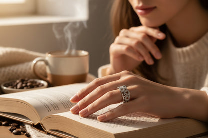 White Sapphire Heart Cluster Band – 925 Silver Love Ring