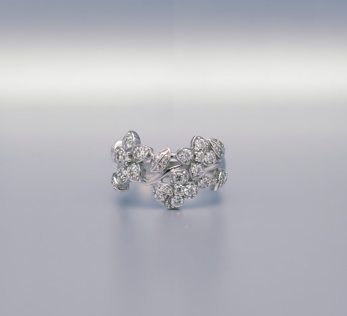 “Blooming Garden Band" – 925 Silver Floral Sparkle Ring