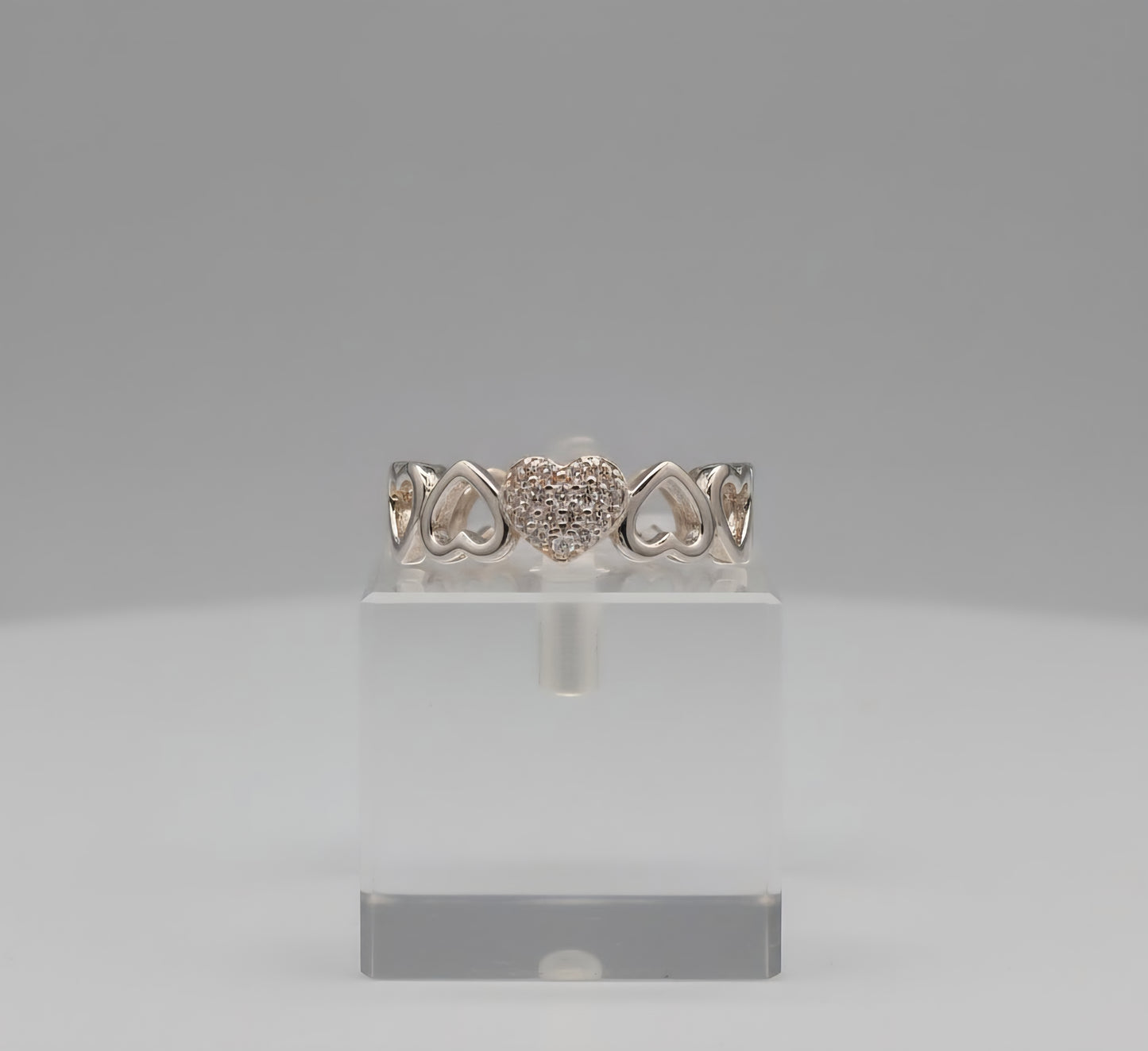 "Infinity Hearts Band" – 925 Silver Sparkle Heart Ring