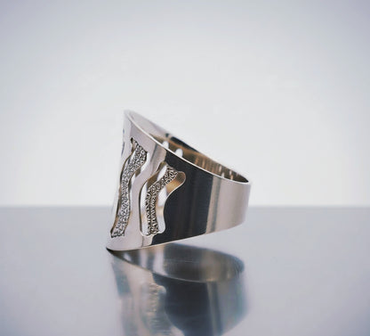 Waves of Power Ring  925 Silver