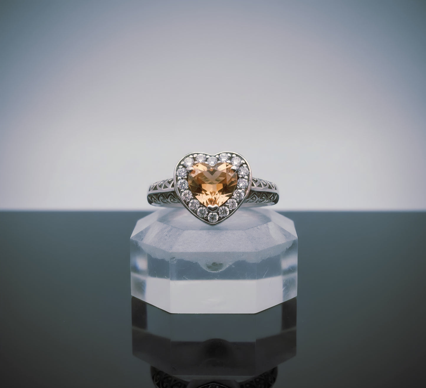 “Golden Heart Halo Ring" – Warm Citrine Glow in 925 Silver Filigree